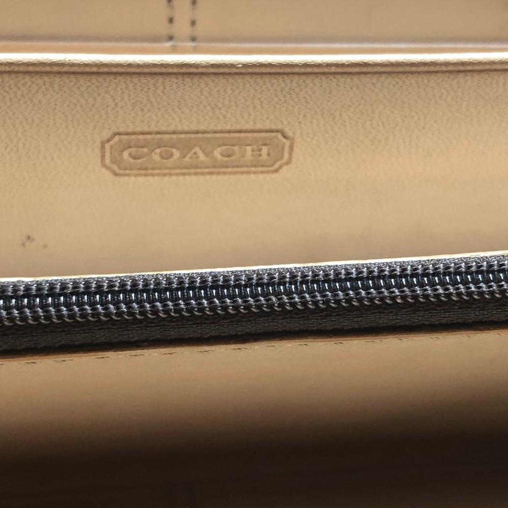 COACH Brown and Tan Signature Zip Around Wallet / Checkbook / Credit Cards - Picture 11 of 14